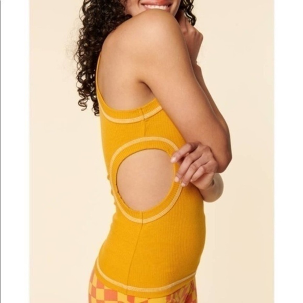 Boho Mustard Cut Out Tank Top Casual Warm Weather Top Size Large - Picture 4 of 6